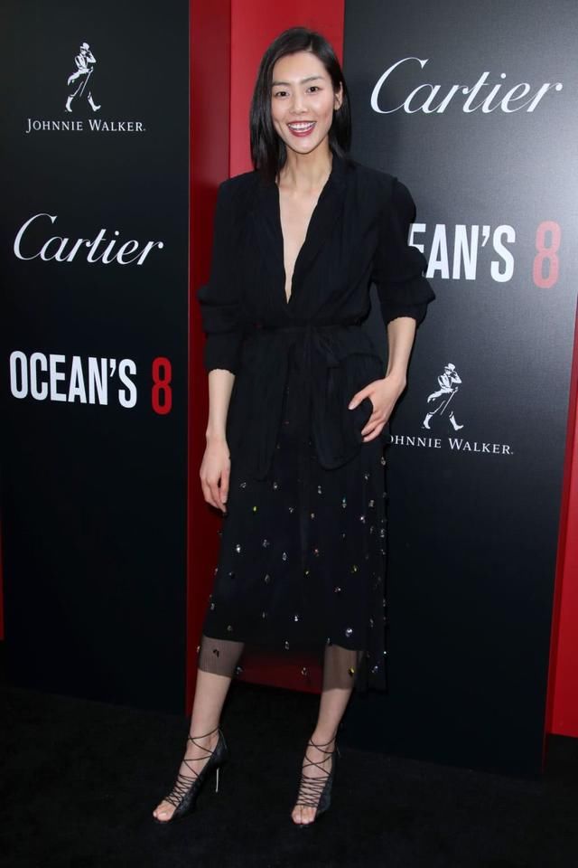 简约一字带后,流行五花大绑粽子鞋?林允杨幂