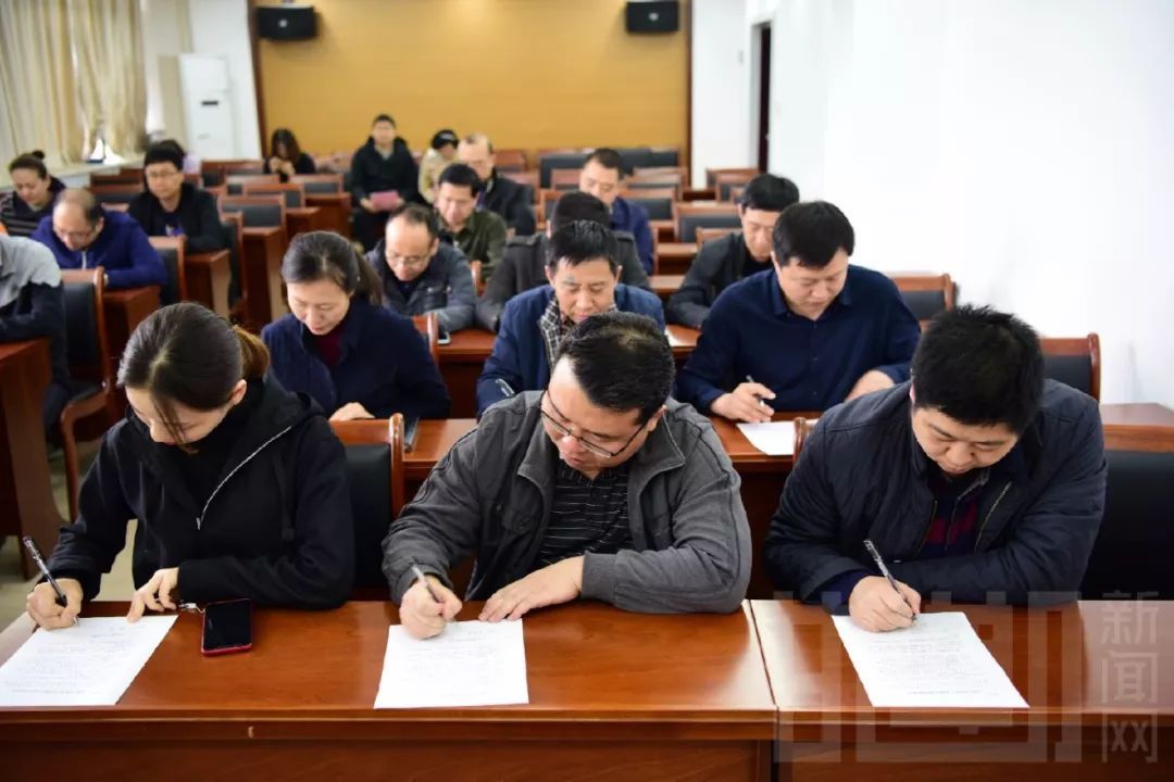 邯郸党员干部签承诺书:婚宴不超12桌 丧事不超