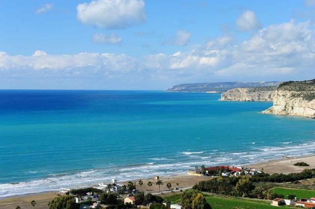 愤怒感从何而来?塞浦路斯移民是骗局?