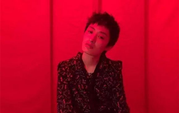 左拥郭碧婷、右抱刘亦菲,曾轶可才是真正的女