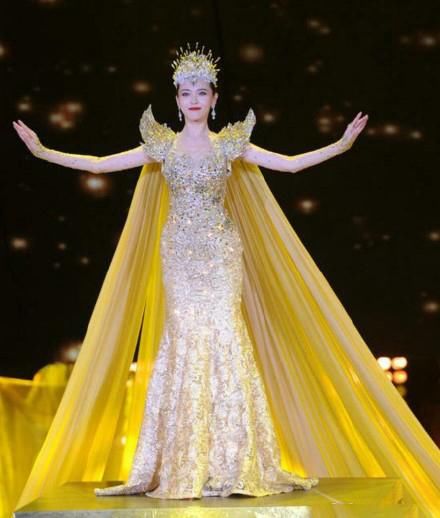 历届金鹰女神,刘亦菲脱俗,赵丽颖高贵,只有她最