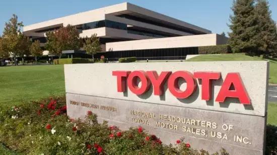 当年抗衡BBA的丰田皇冠在哪 为何销量如此失