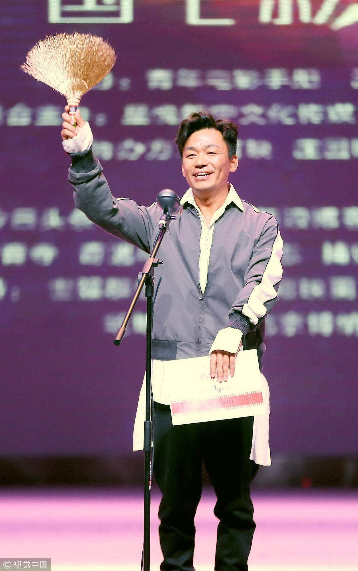 宝强亲自领最失望导演奖！成史上首位直面该奖项一线明星