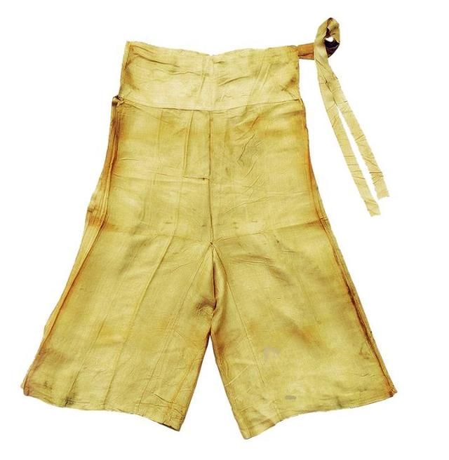 一条普普通通的裤子,如何导致一个王朝灭亡?