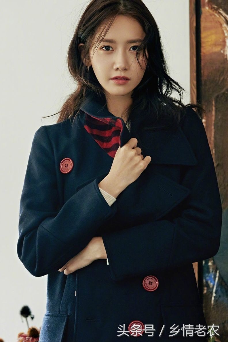 少女时代林允儿穿露脐装展示毫无赘肉的身材!