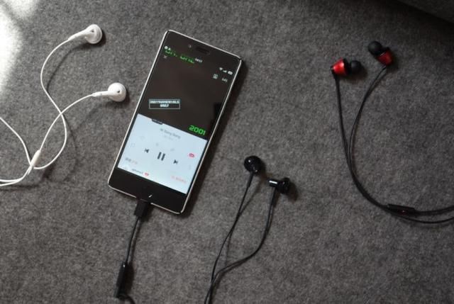 史诗级圈瓷大战!小米双单元半入耳式耳机对比