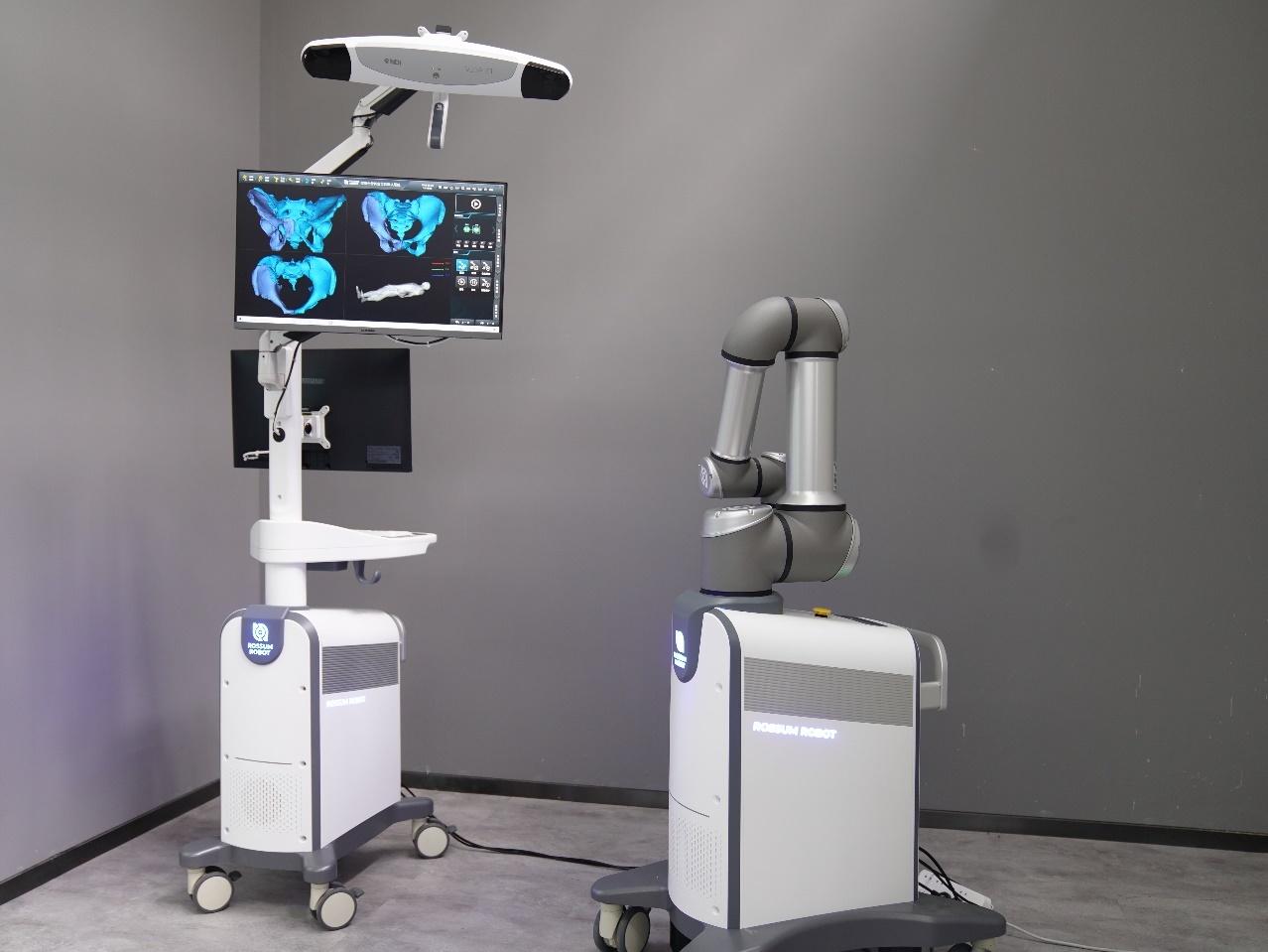 北京积水潭医院智能化骨折复位机器人中关村论坛精彩亮相 北京积水潭医院智能化骨折复位机器人中关村论坛精彩亮相