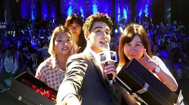 马天宇七夕举办粉丝会 迷妹:你就是我老公 马天宇七夕举办粉丝会 迷妹:你就是我老公