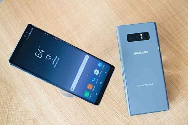 现在值得入手的四款手机,三星note8上榜首,最后