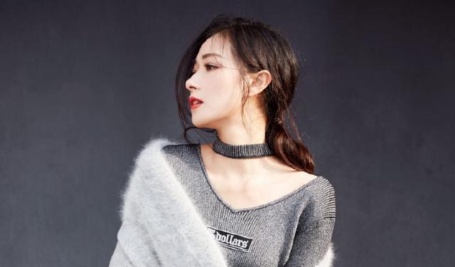 女星吻戏有高招:baby保鲜膜,热巴银行卡,万茜