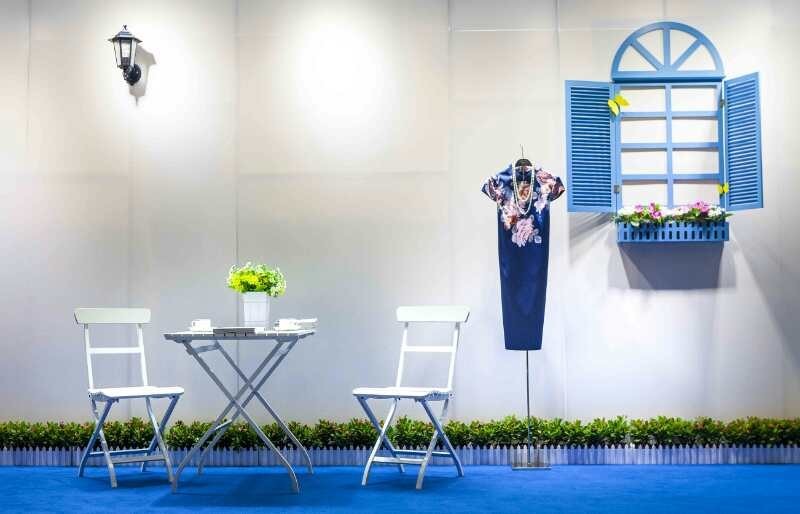 WHITE COLLAR 时尚艺术展在燕莎奥特莱斯优雅开幕