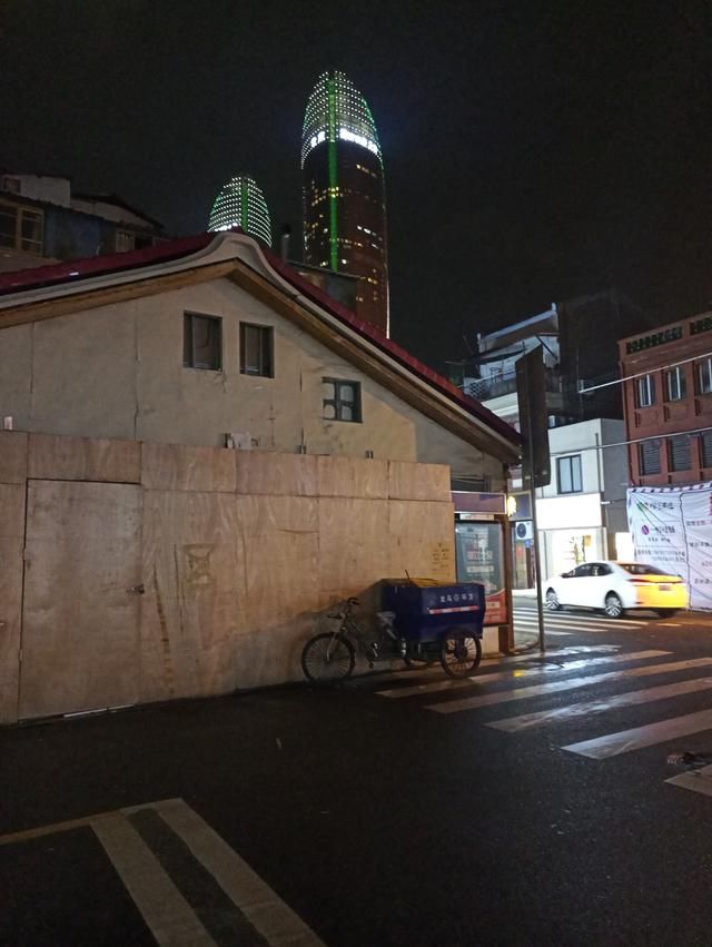 厦门蜂巢山路,有漫山野花,四处飞舞的蜜蜂?