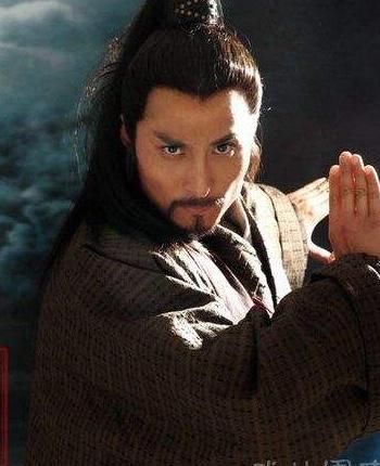 出卖妻子 背弃兄弟 讨好高俅 林冲如何落得吐血