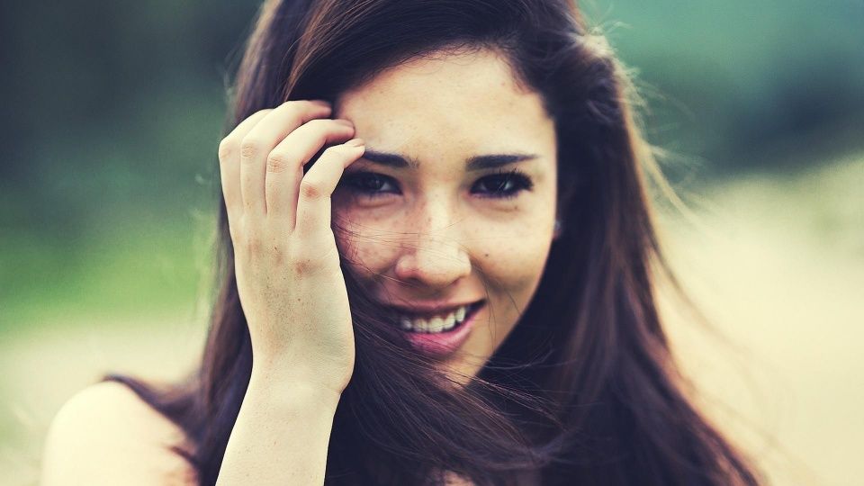 蜂蜜真的能祛斑?很多人做错了,用它祛斑睡前洗