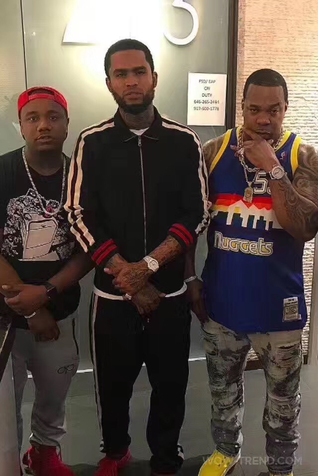 gucci唐老鸭卫衣套装教你如何搭配好看的衣服