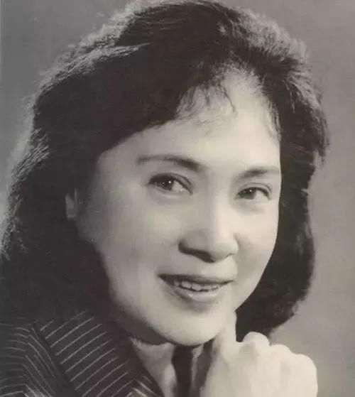 96岁最美老戏骨,中年丧夫、老年丧子,却活出了