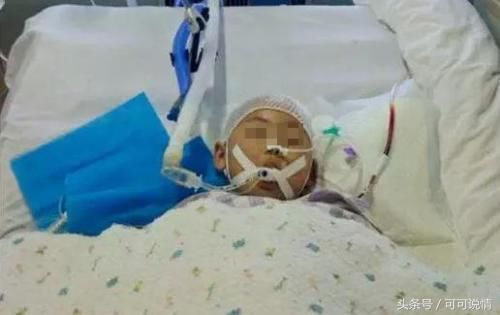 高铁上熊孩子吵闹嬉戏,磕到后脑昏迷,作为医生