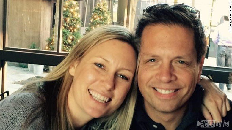 美国警察枪杀澳洲女子案线索公开 生前连打两