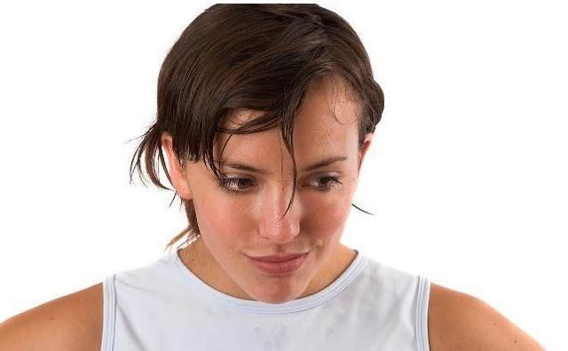 夏季出汗多,你认为是排毒?这4个地方出汗多,先