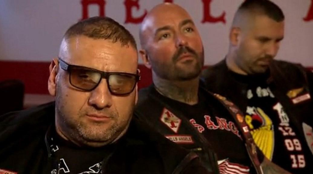 从建立起，地狱天使俱乐部一直努力在公众心中营造一个健康的形象。而在摩托车俱乐部的掩护下，地狱天使的内在其实是一个高度组织纪律化的黑帮和兄弟会组织，其主要收入来自于军火交易，毒品生意和垄断色情娱乐场所。图为Ayguen Mucuk生前照片。