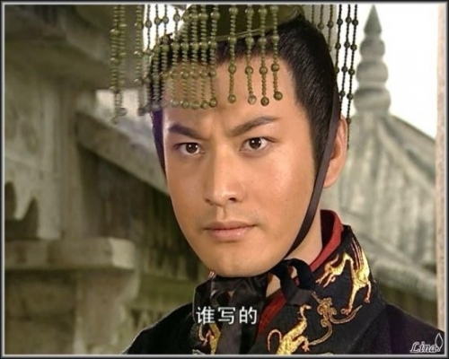 黄晓明在《大汉天子》中饰演的汉武帝风流倜傥,和贾静雯饰演的念奴娇堪称一双璧人。