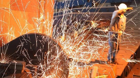 美国加征钢铝税靴子落地 欧盟这次能跟中国一