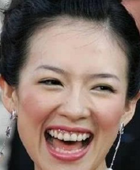 笑得比哭还难看的6位女星,还是闭嘴微笑好一点