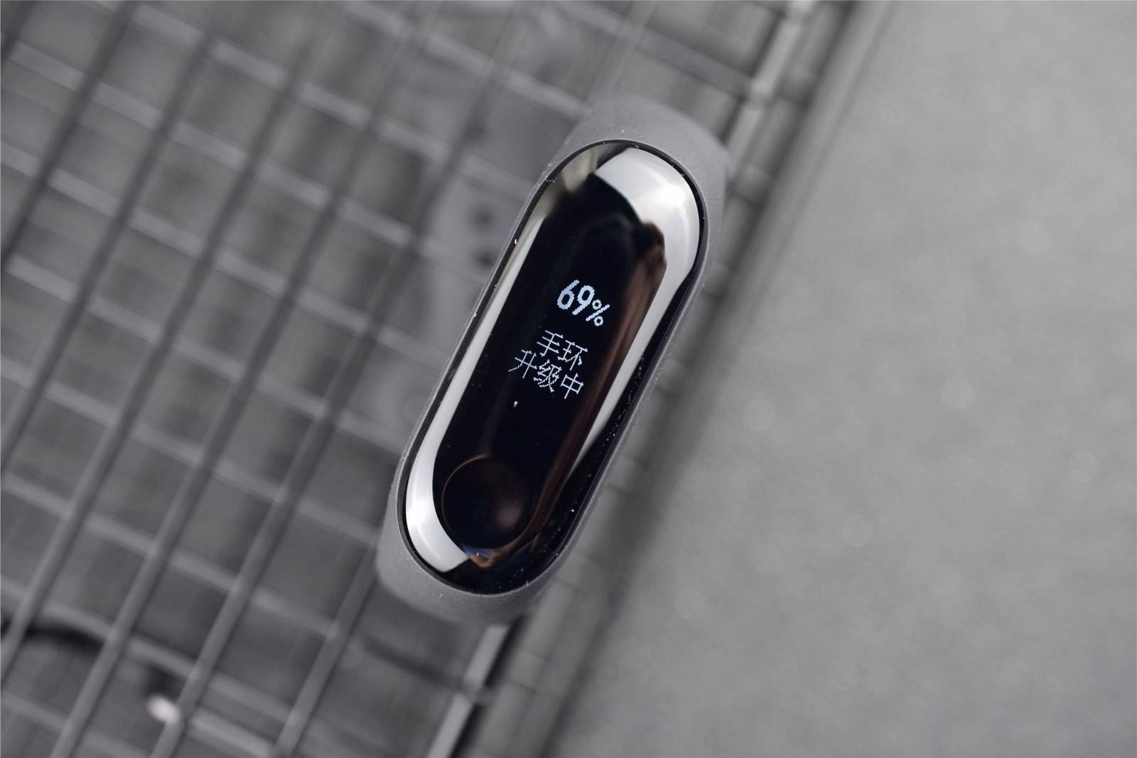 小米新品,售价169元!24字大屏显示配50米防水