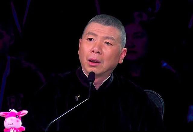冯小刚十问崔永元,拉大旗作虎皮遭质疑!网友:拉