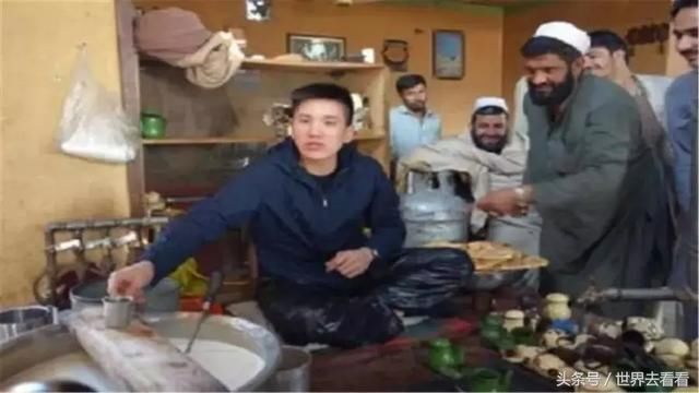 巴基斯坦的游客来到中国,表示物价太高,老板竟