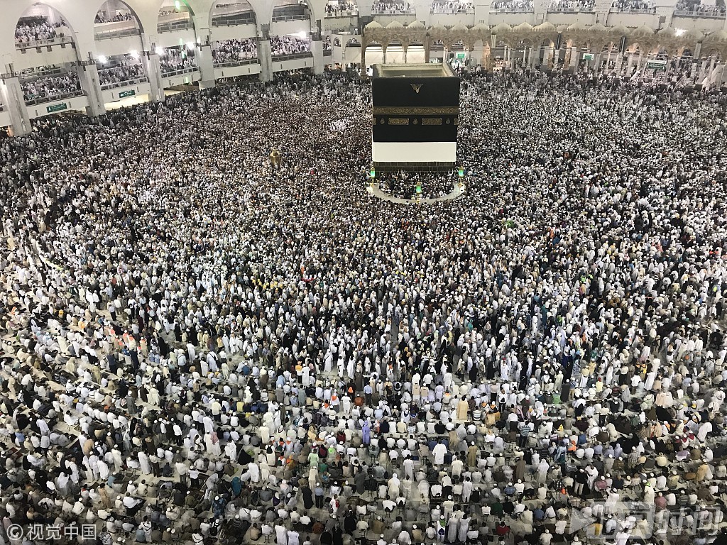 穆斯林齐聚麦加朝觐 人山人海场面壮观 穆斯林齐聚麦加朝觐 人山人海场面壮观