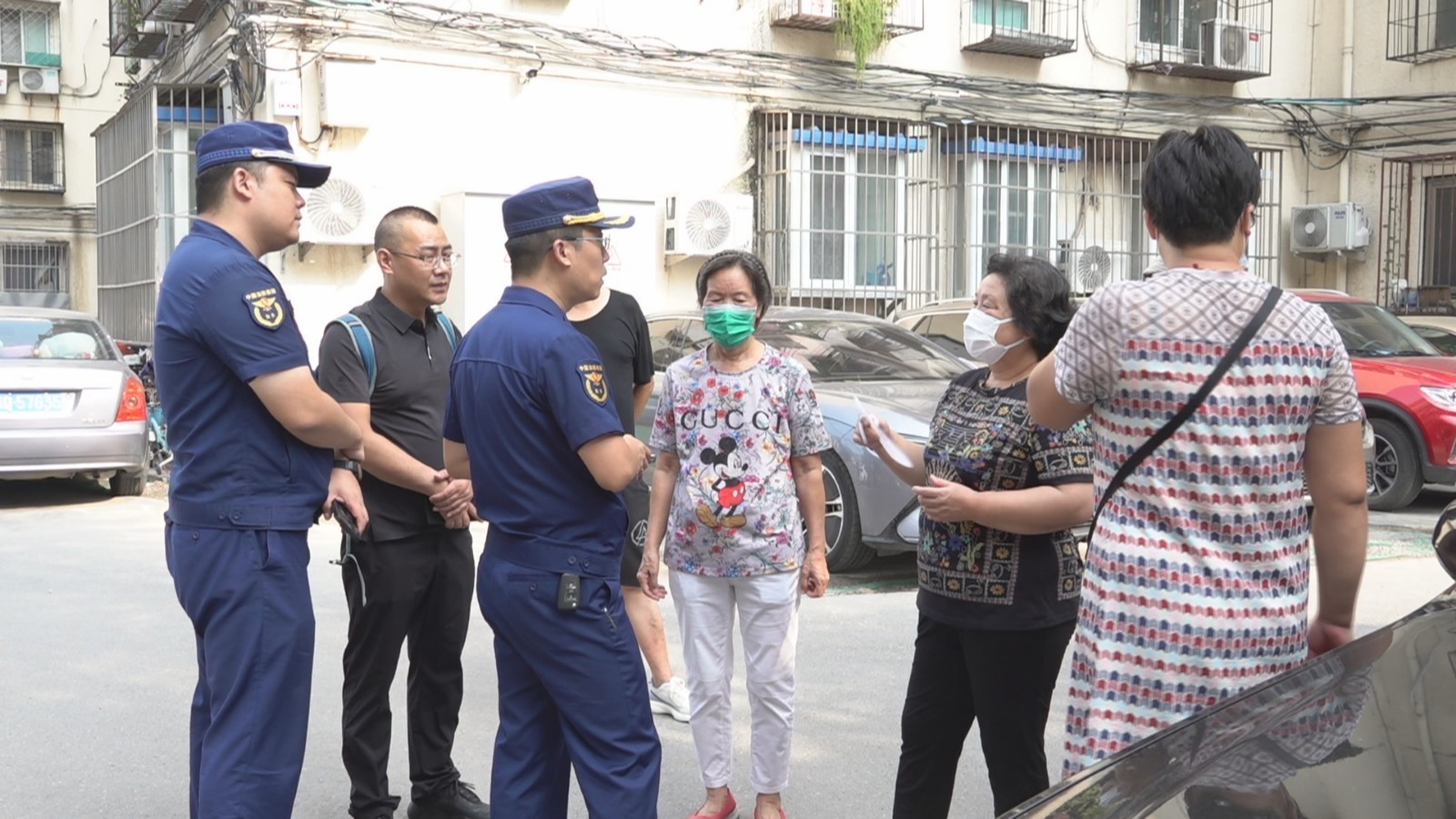 消防部门接诉前往小区  排查安全隐患推动综合治理