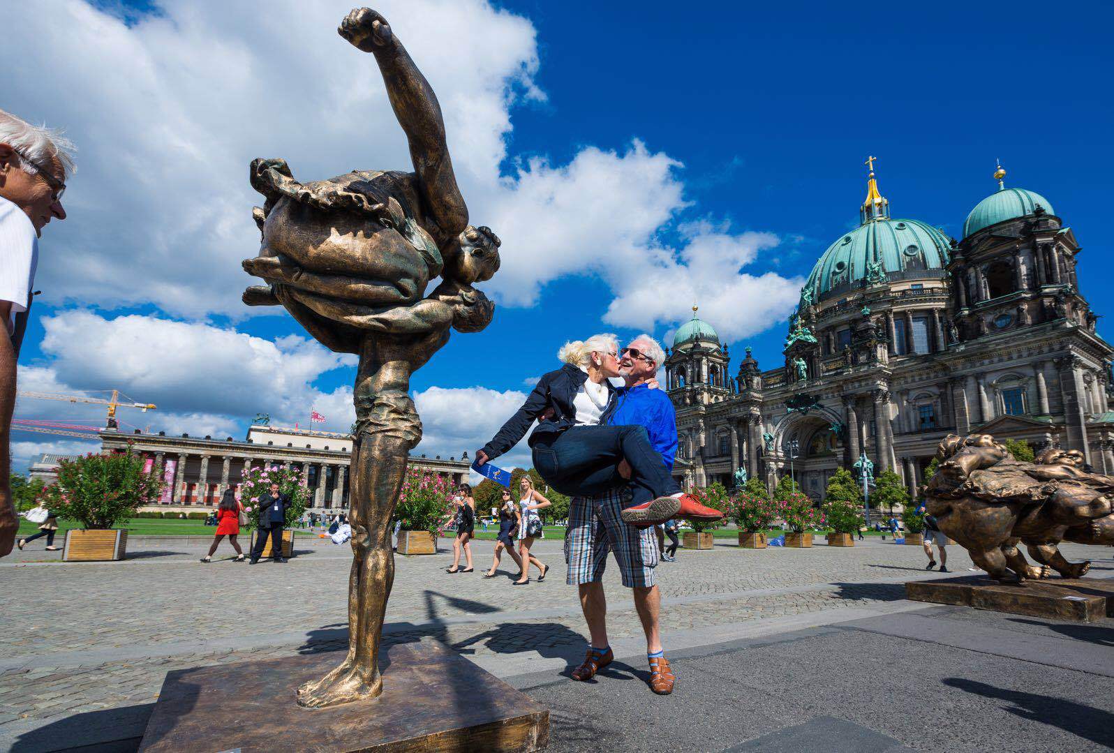 中国文化如何走向国际 世界巡展28场的委员这样建议 中国文化如何走向国际 世界巡展28场的委员这样建议