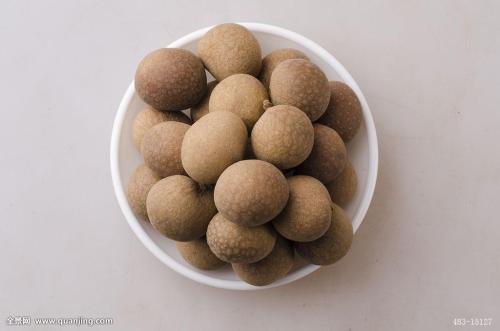 湿气重用桂圆,泡水喝5天,湿气去根