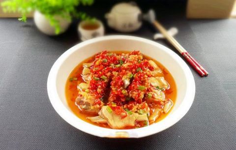 青椒炒玉米,刚上桌就被吃光了,隔几天就会做一次