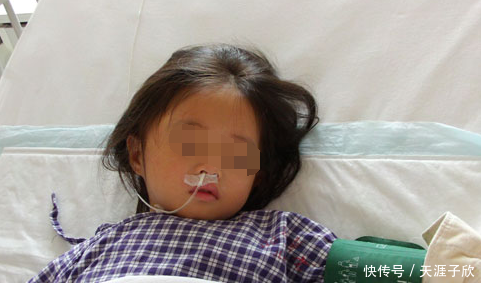 5岁女孩患癌,去世前一直盯着厕所,知道之后家人都哭了