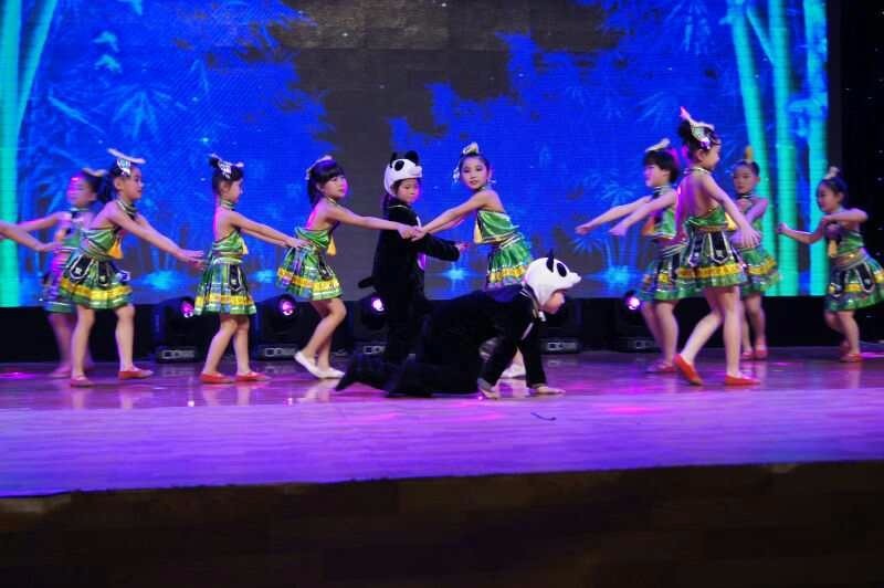 河北甘单影视少儿百集成语典故剧组走进肥乡海