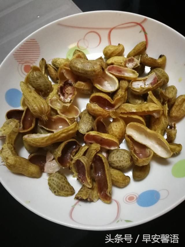 西瓜花生配嗎 朋友圈回覆竟然神奇的統一 看來大家都 雪花新闻