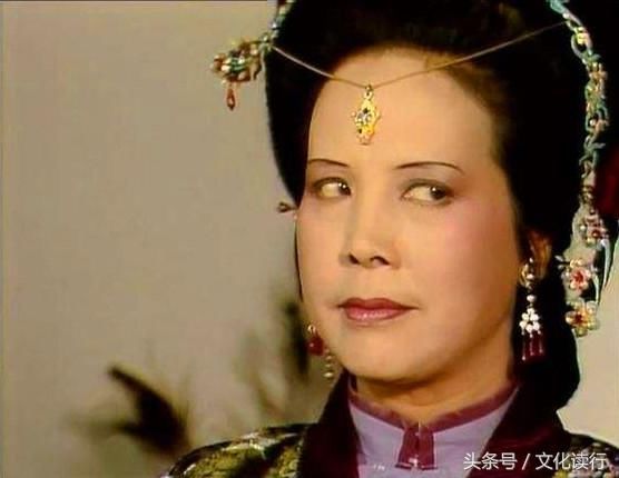 红楼梦里最尴尬的主子配个最尴尬的奴才,然后做了一件最尴尬的事