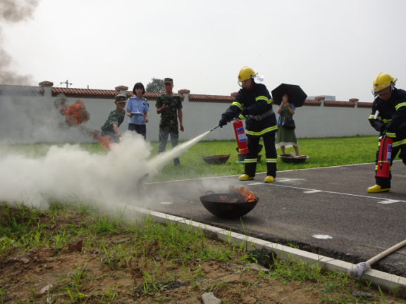 胜利街道首届微型消防站单兵技能大比武活动举