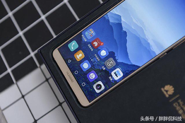 同样是麒麟970处理器,为啥荣耀V10比华为Ma