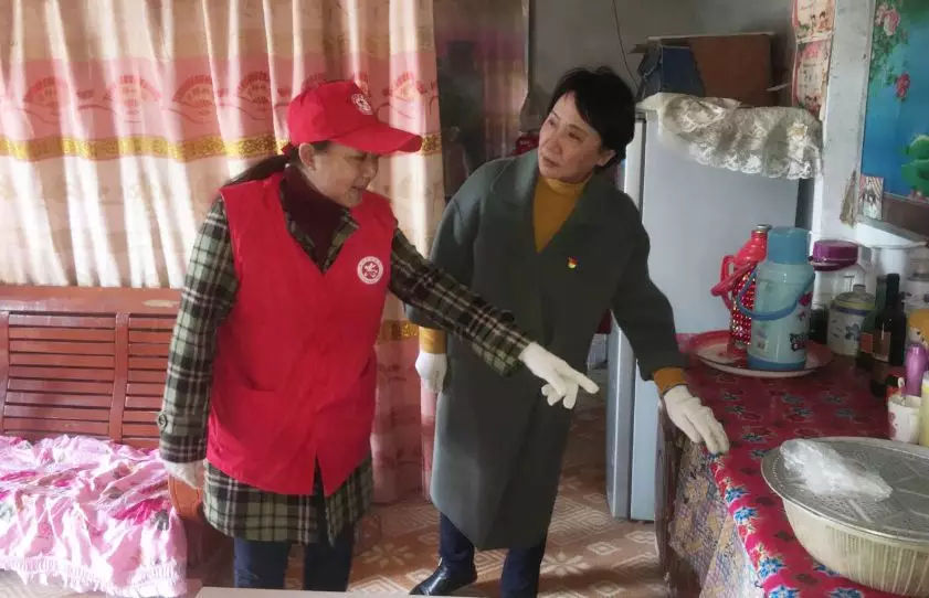 开封市中心医院持续开展扶贫攻坚和送温暖