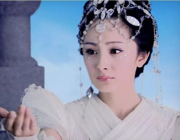 杨幂花重金,欲让迪丽热巴演主角!胖迪粉丝怼:你