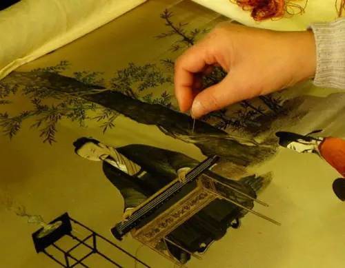 【喜迎十九大·文脉颂中华】匠心独绣,针尖上的镇湖苏绣,惊艳的可不只是时光…… 【喜迎十九大·文脉颂中华】匠心独绣,针尖上的镇湖苏绣,惊艳的可不只是时光……