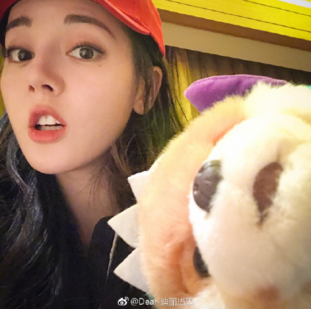 每日娱情|迪丽热巴炸翻日本推特,景甜《复联3》