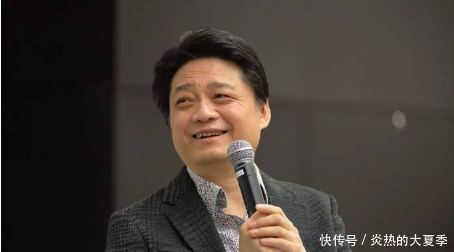 崔永元曝光范冰冰和冯小刚亲密合照,同时指出