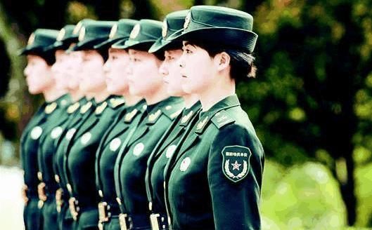 揭秘:军官什么级别可以配生活秘书? 不是谁都