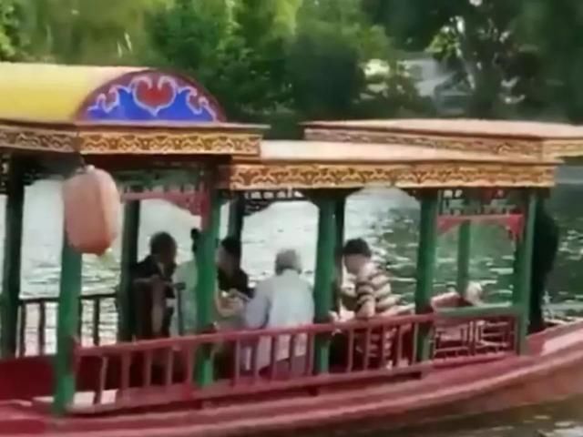 崔永元密会潘石屹 喊话范伟:你要500万现金干