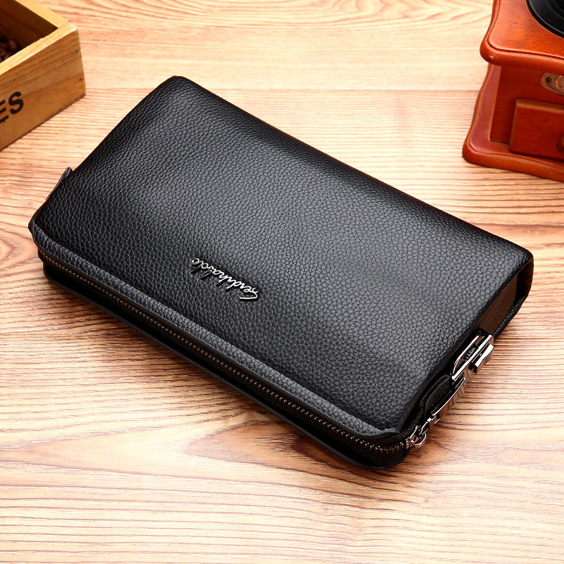 出门不兴手机塞裤兜了,广东街头男人都拿"万向包",帅气零负担