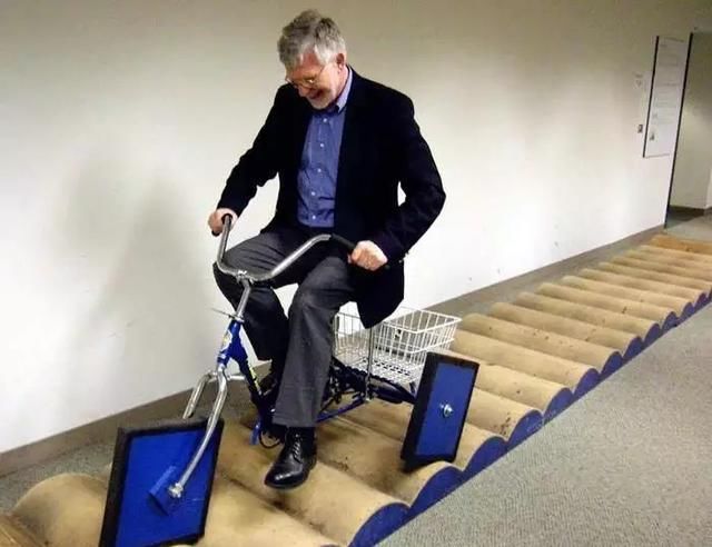 试官:为什么车轮是圆的?95后大专生大败北大博